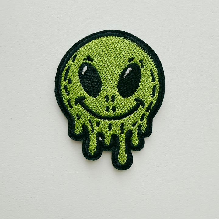 2" Alien Smiley  -  Embroidered Patch