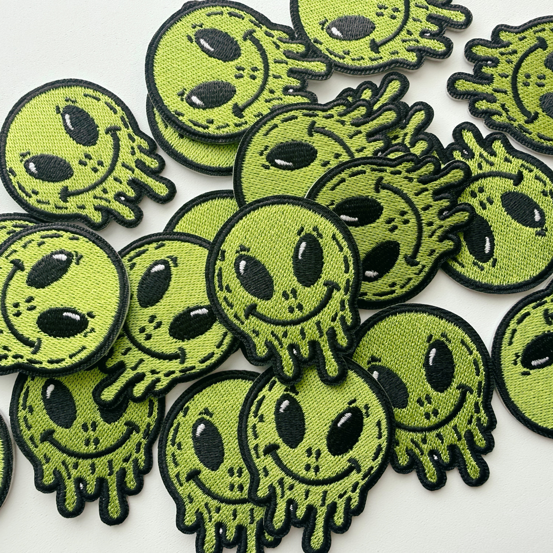 2" Alien Smiley  -  Embroidered Patch