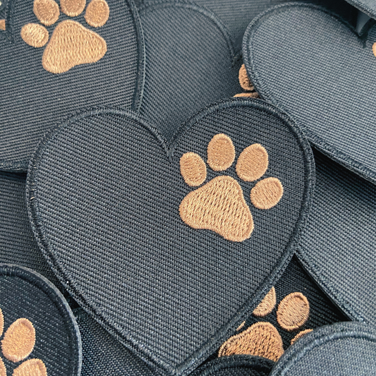 2.5" Heart w Paw - Embroidered Hat Patch
