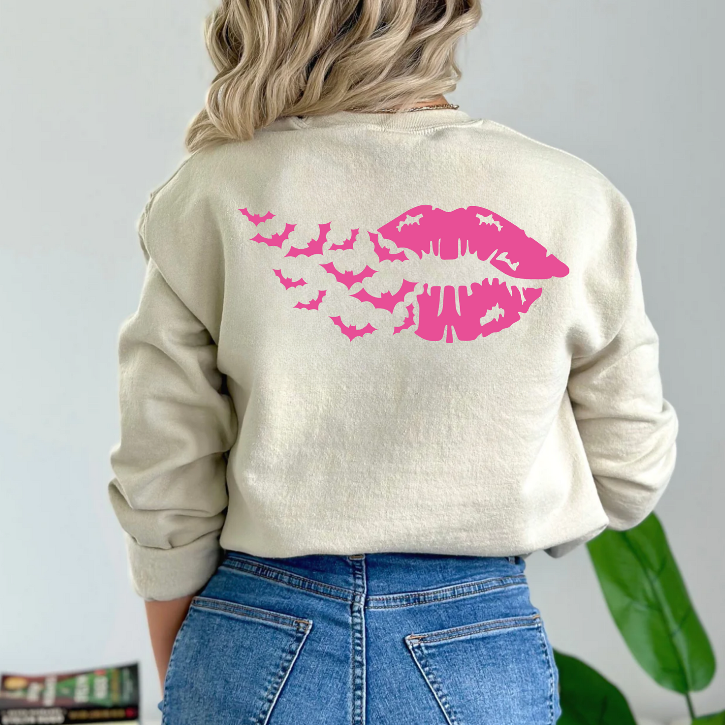 (Shirt not included) Halloween Lips w Bats in neon pink - PUFF Transfer
