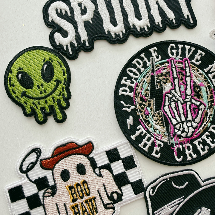 2" Alien Smiley  -  Embroidered Patch
