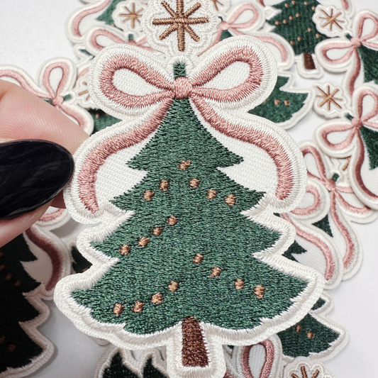 3" Christmas Tree w Bow - Embroidered Hat Patch